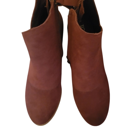 Tom's Sutton Chestnut Brown Wedge Boots NWT Outdoor Cold Weather Elevated Basic - Picture 8 of 10